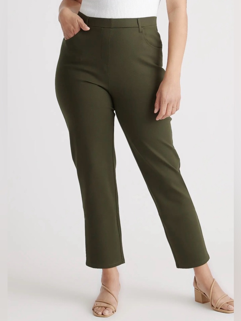 NWOT Quince Ultra Stretch Dark Olive Ponte Straight Leg 4-Pocket Pants
